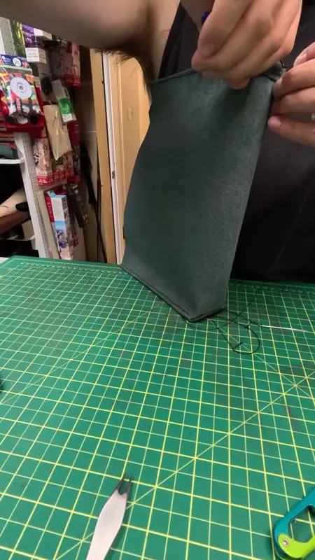 The long cut — a tote build — Rogue Artisan leather workshop, East Vancouver